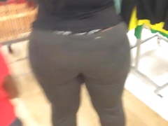 Black Milf with whaletail
